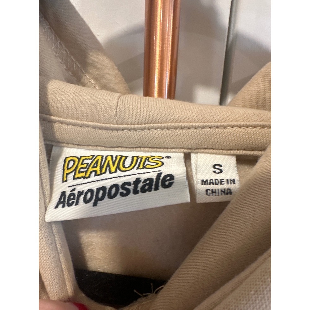 Aeropostale Peanuts Snoopy Charlie Brown Group Hoodie Sweatshirt Size S Tan cozy - Picture 4 of 8